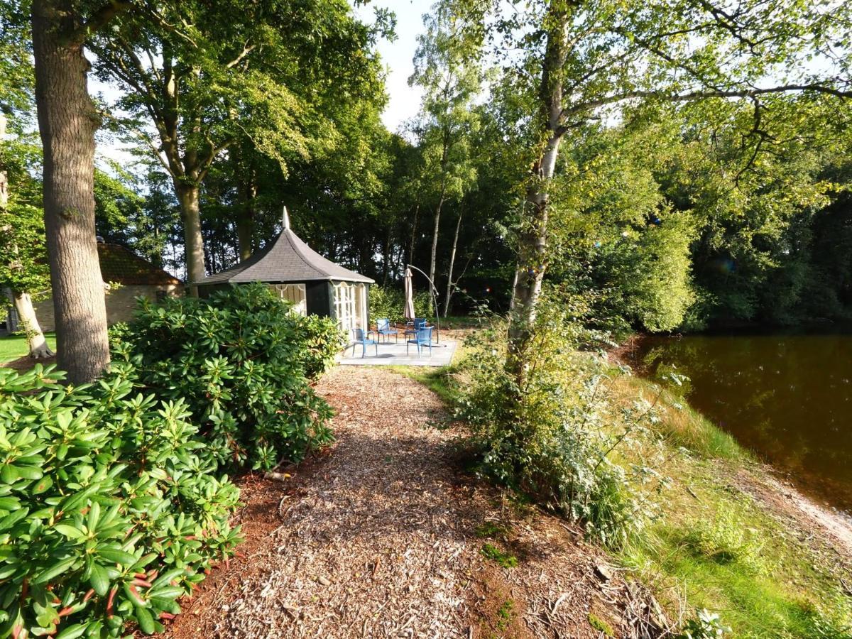 Bed and Breakfast Landgoed Huize Boschoord à Sint Nicolaasga Extérieur photo